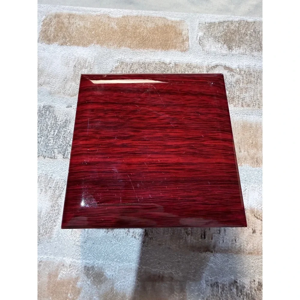 Mahogany Wood LED Lighted Jewelry‎ Ring Box White Interior Gift Display Case